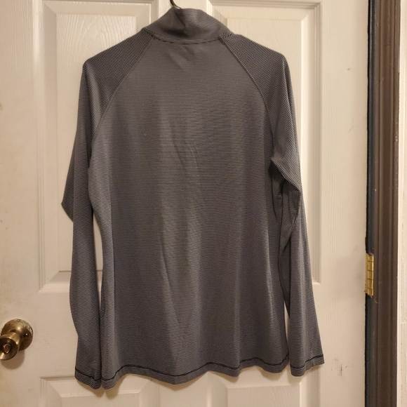 UnderArmour men's lightweight long sleeve zip pullover - Picture 2 of 3
